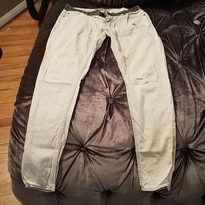 Low rise skinny jeans